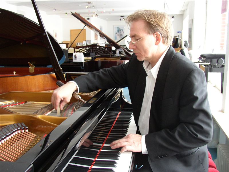 Thomas Buck Klavierstimmer und -techniker, Restaurator